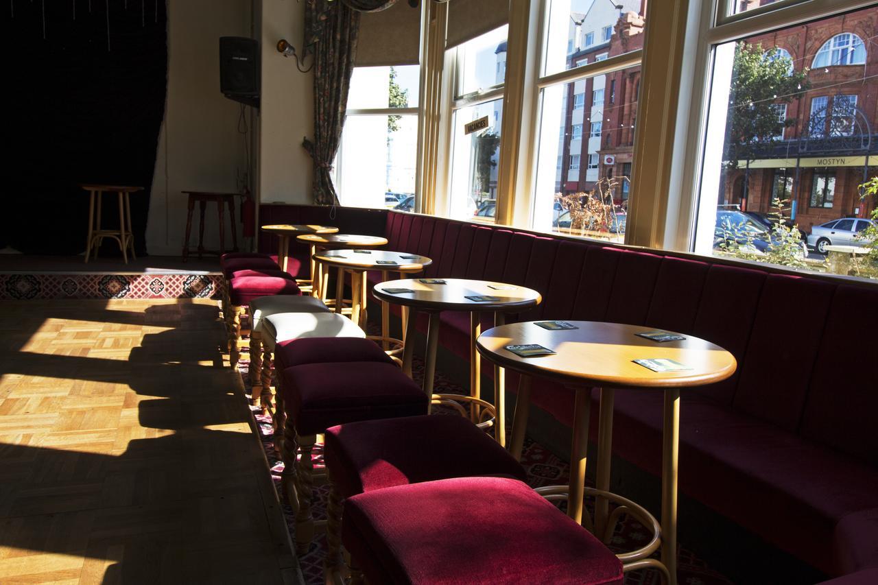 Evans Hotel Llandudno Bagian luar foto