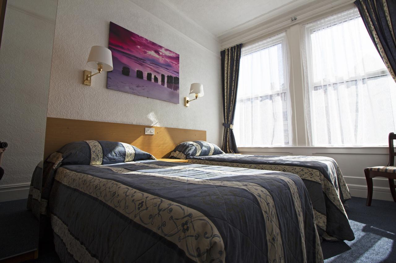Evans Hotel Llandudno Bagian luar foto