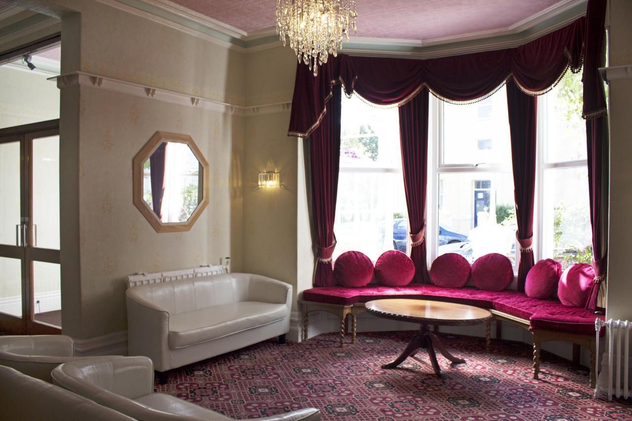Evans Hotel Llandudno Bagian luar foto